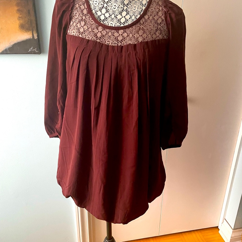 Mama Licious top, size M